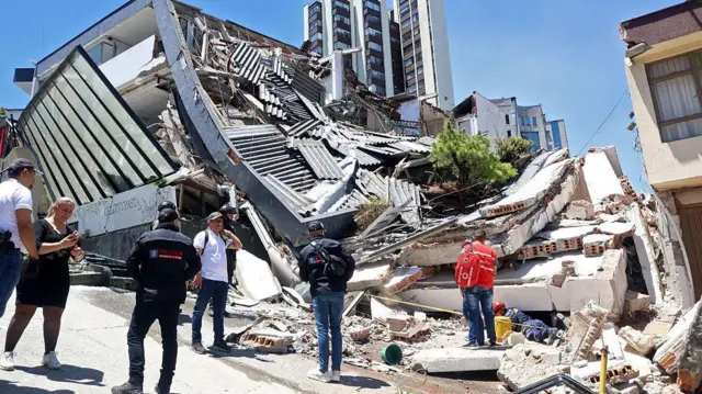 FUERTE TERREMOTO SACUDIÓ COLOMBIA Y DEJÓ UNA GRAVE EMERGENCIA